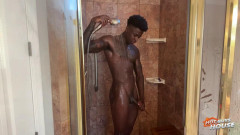 Quentin Parker showering with that meat | Download from Files Monster