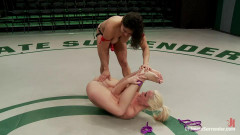 Tara Lynn Foxx uses her Allure to try to seduce La Diabla out of a win | Download from Files Monster