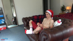 BenleyRace - Our fit mate Brad is getting naked for Christmas | Download from Files Monster