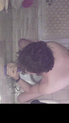 Hands free cum while sucking dildo | Download from Files Monster