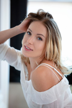 Angelika Greys Presenting Angelika Greys | Download from Files Monster