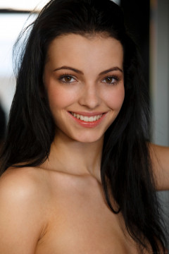 Sapphira A - Caccia | Download from Files Monster