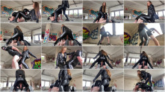 LadyAnnabelle - Urbex fucking with latex worm | Download from Files Monster