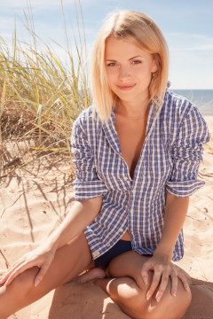 Raena - Moshee | Download from Files Monster