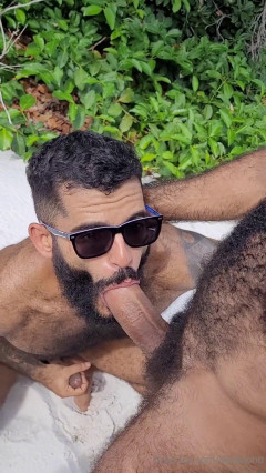 Praia de nudismo com meu peluda o favorito | Download from Files Monster