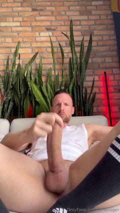 OnlyFans Tim Kruger Jerking and cum on black Sox | Download from Files Monster