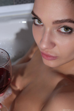 Santa - Bubble Bikini | Download from Files Monster