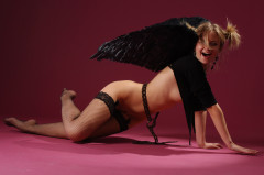 Linda D - Presenting - by Sergey Goncharov | Download from Files Monster