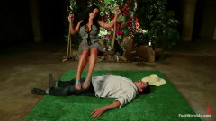 Toes That Sway to Elmer's Beat: Jenna Presley