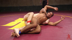 Mike Maverick Takes on Sebastian Keys