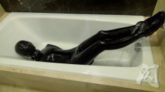 Extreme Latex breathplay