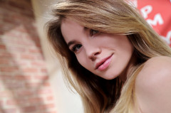 Lola Krit - Keep Calm