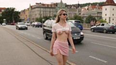 Braless Cassandra