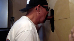 Gloryhole Hookups Duke Man Gets Gloryhole Blowjob