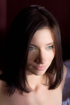 Simone B Valinta | Download from Files Monster