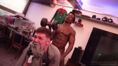 Tattooed american weightlifter vs scottish arsehole! | Download from Files Monster