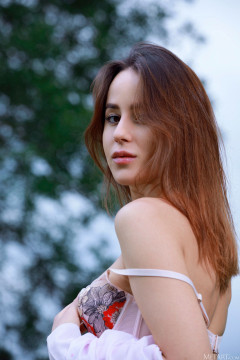 Annamalia Glance Back | Download from Files Monster